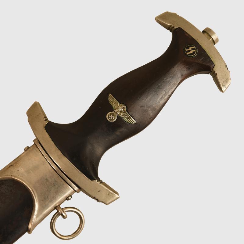 GERMAN WWII MODEL 33 SS MANS DAGGER.
