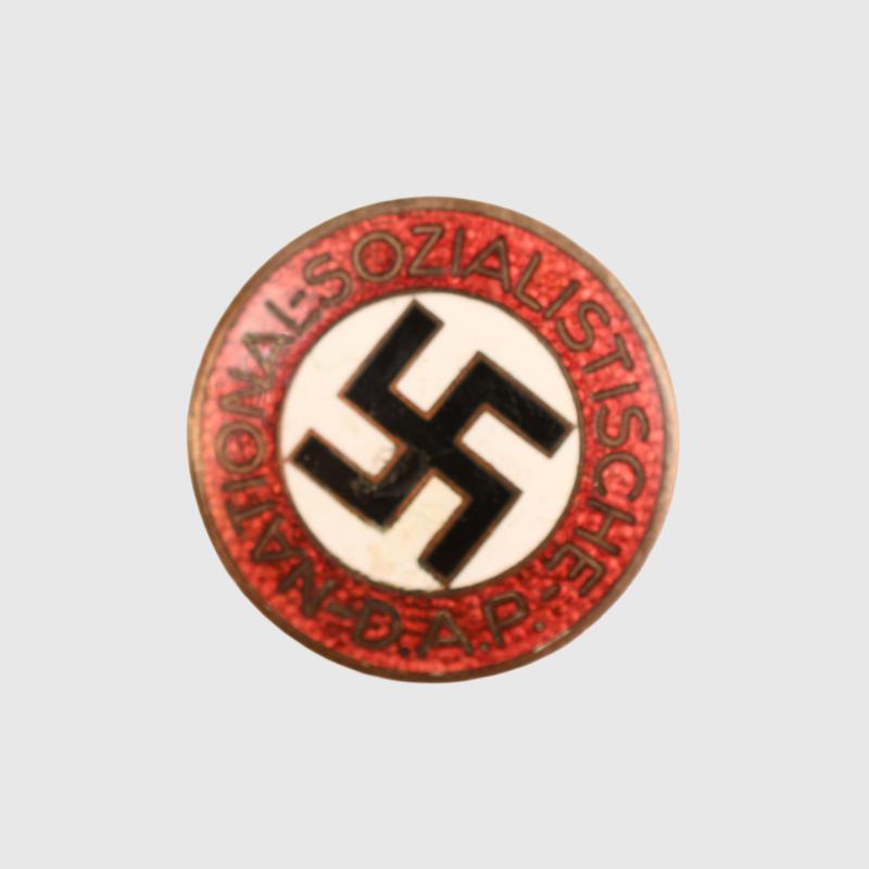 GERMAN WWII NSDAP PARTY BADGE RZM M1/93.