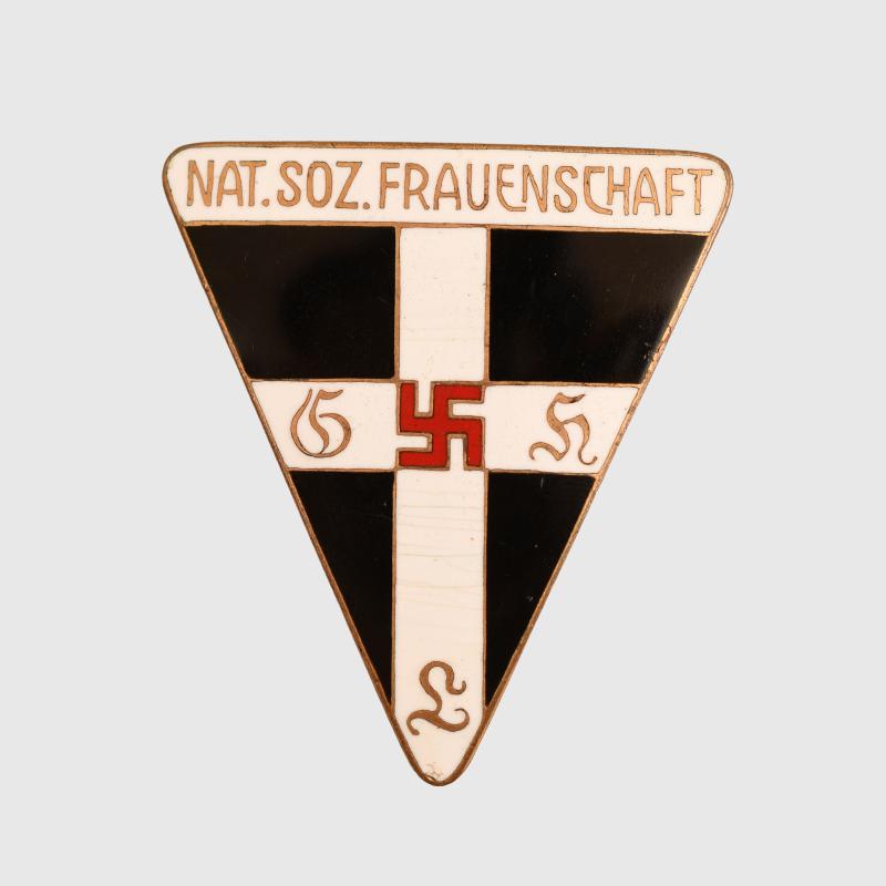 GERMAN WWII FRAUENSCHAFT BADGE.