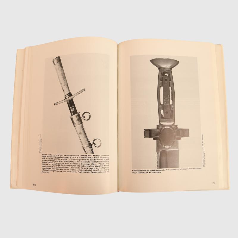 GERMAN WWII THOMAS M. JOHNSON DAGGER REFERENCE BOOKS, 5 VOLUMES.