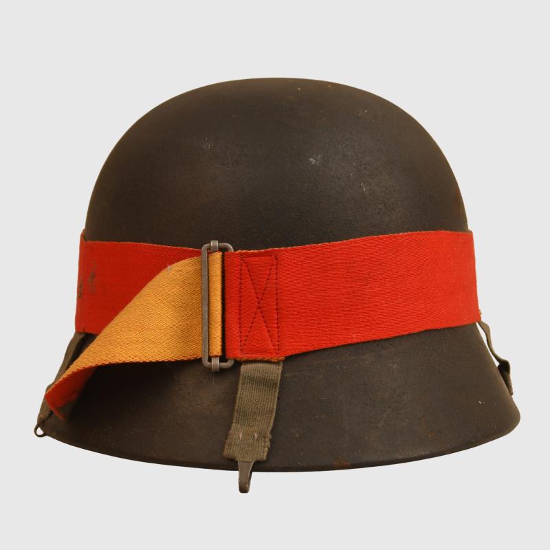 GERMAN WWII LUFTWAFFE SINGLE DECAL COMBAT HELMET WITH MANOEUVRE BAND FITTED.
