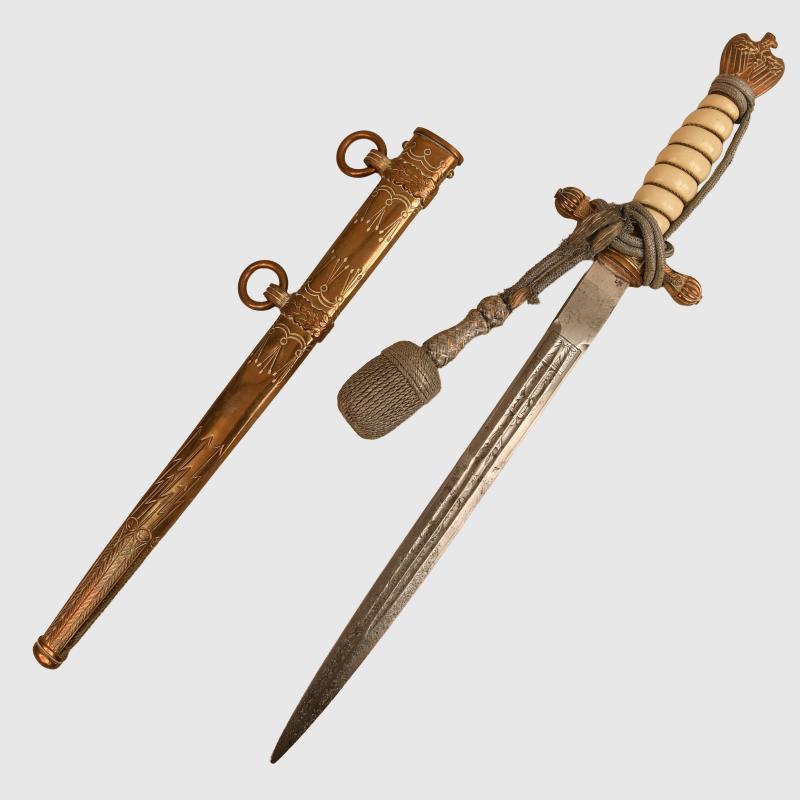 GERMAN WWII KRIEGSMARINE OFFICERS DAGGER WITH STRAPS.