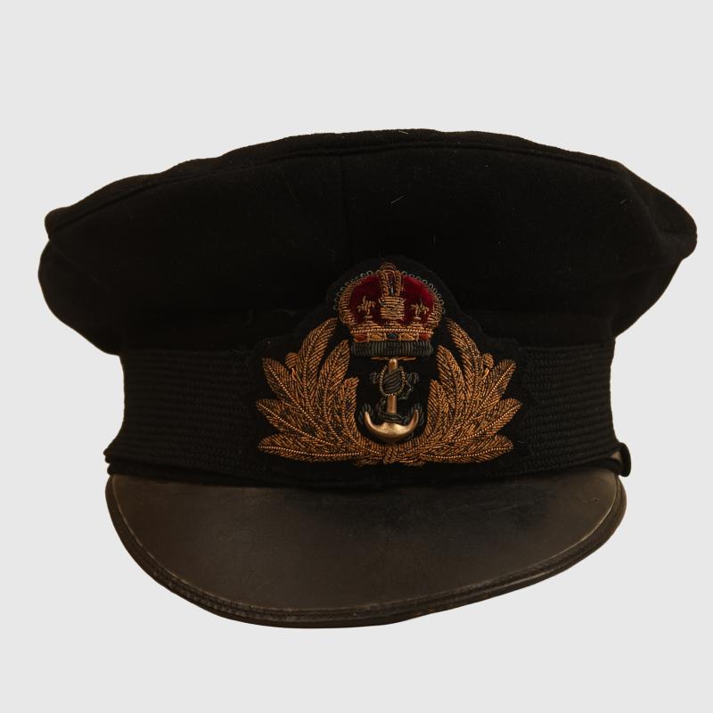 BRITISH WWII ROYAL NAVAL AIR SERVICE HAT GROUPING.