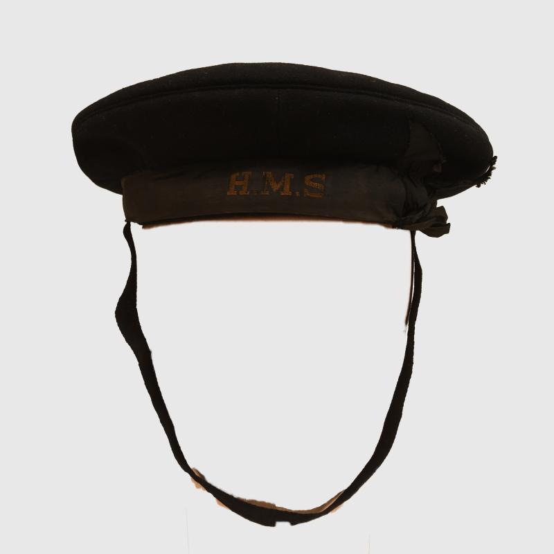 BRITISH WWII ROYAL NAVAL AIR SERVICE HAT GROUPING.