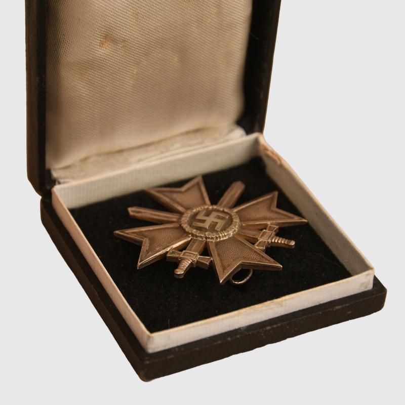 GERMAN WWII WAR SERVICE CROSS 1st CLASS WITH SWORDS CASED.