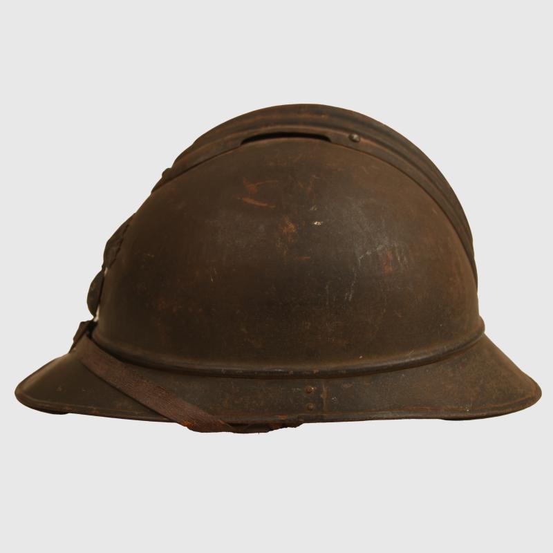 FRENCH WWI ADRIAN INFANTRY HELMET.