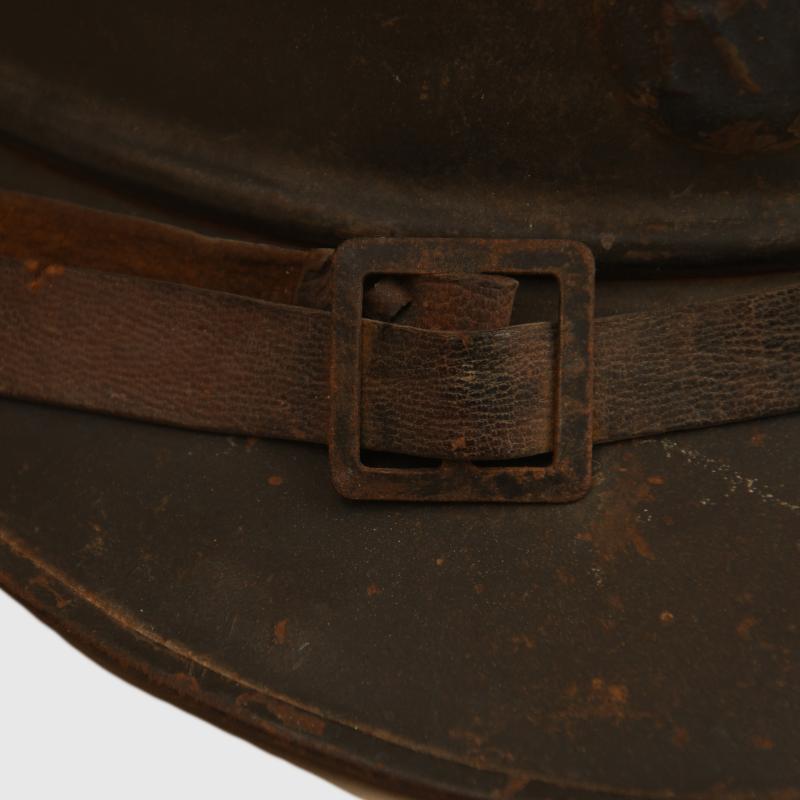 FRENCH WWI ADRIAN INFANTRY HELMET.