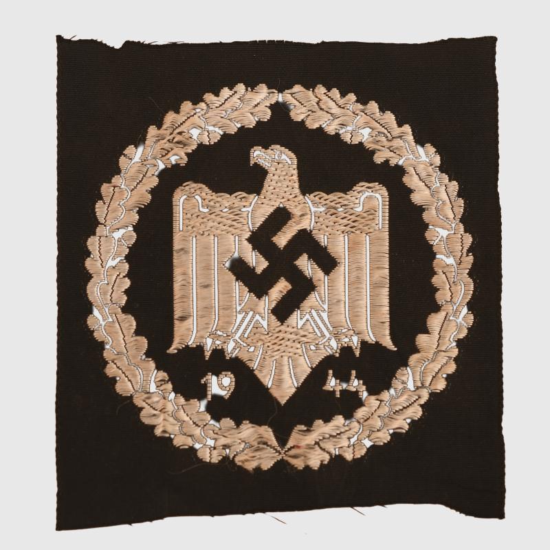 GERMAN WWII 1944 SPORTS ASSOCIATION BADGE.