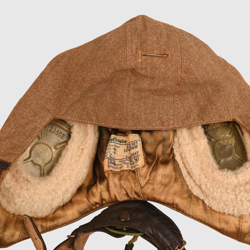 GERMAN WWII LUFTWAFFE SUMMER WEIGHT FLYING HELMET.