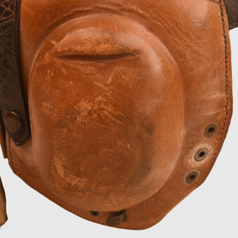 GERMAN WWII NET TYPE SUMMER WEIGHT FLYING HELMET.