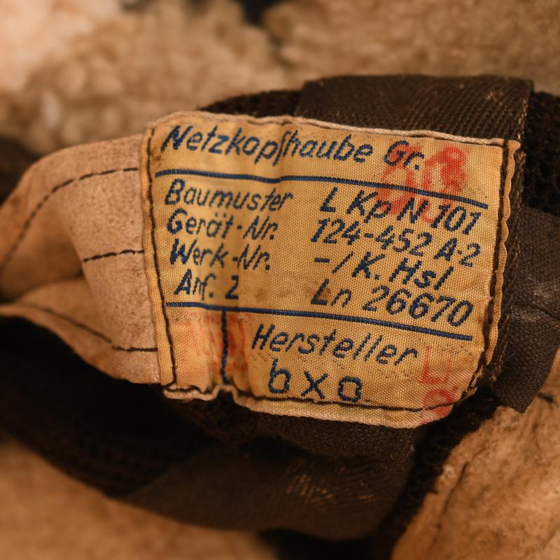GERMAN WWII NET TYPE SUMMER WEIGHT FLYING HELMET.