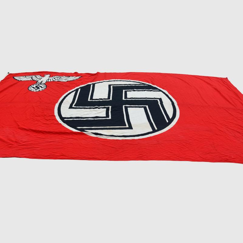 GERMAN WWII LARGE STATE SERVICE FLAG.