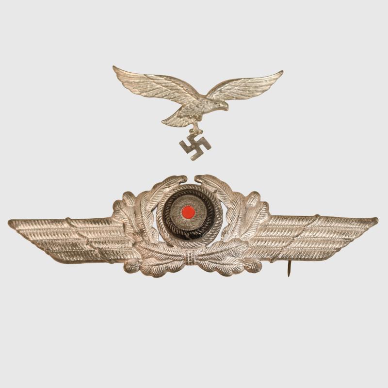 GERMAN WWII LUFTWAFFE EAGLE AND COCKADE CAP SET.