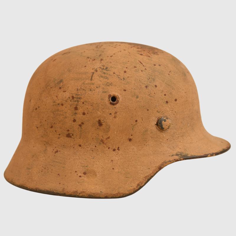 GERMAN WWII TROPICAL M.40 COMBAT HELMET.