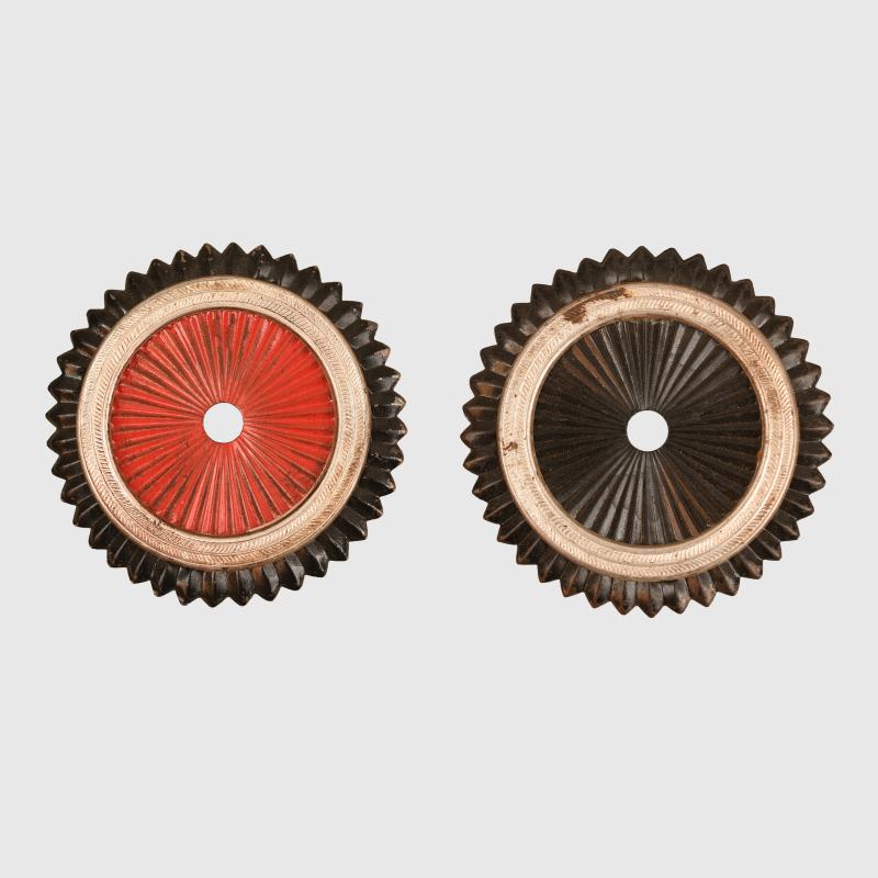 GERMAN WWI KURIASSIERS OR GUARD DU KORPS OFFICERS HELMET COCKADES.