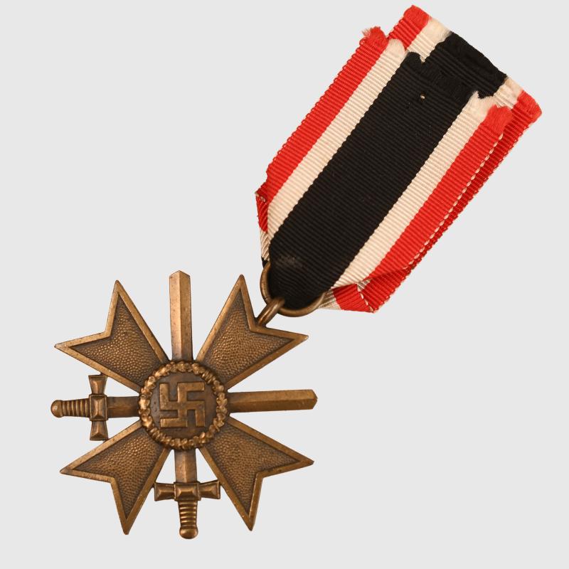 GERMAN WWII WAR SERVICE CROSS 2ND CLASS WITH SWORDS, MINT.