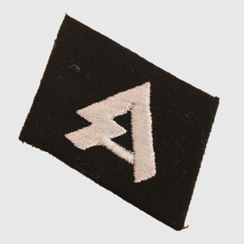 GERMAN WWII SS PANZER GRENADIER DIVISION HORST WESSEL COLLAR PATCH.