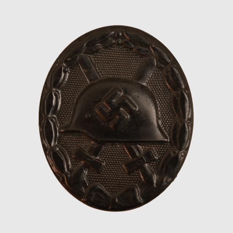 GERMAN WWII WOUND BADGE IN BLACK. MINT. MAKER MARKED.