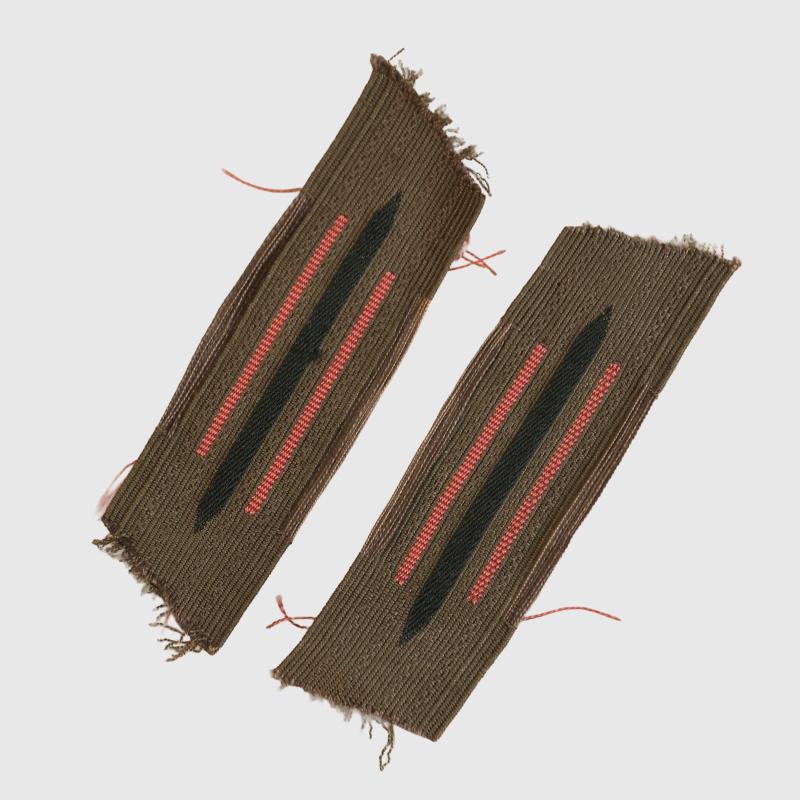 GERMAN WWII PANZER COLLAR PATCHES.