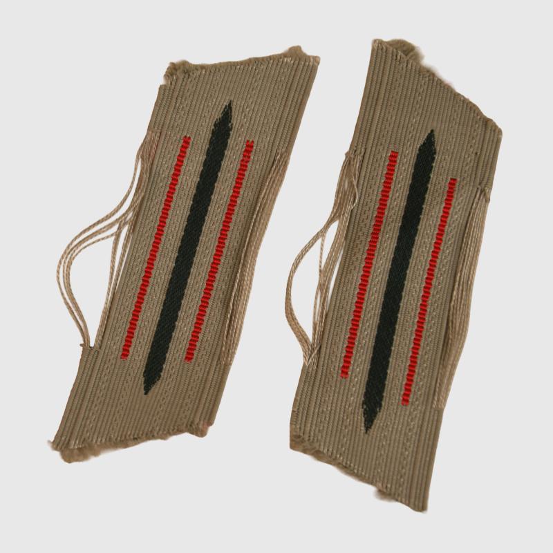 GERMAN WWII ARTILLERY ENLISTED MANS COLLAR PATCHES.