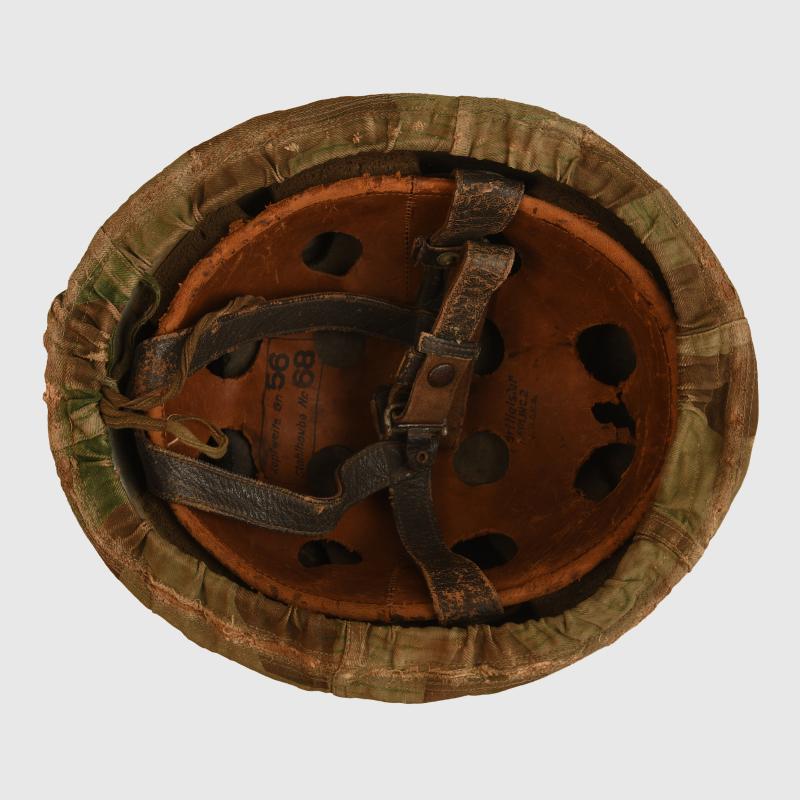 GERMAN WWII LUFTWAFFE SINGLE DECAL PARATROOPER HELMET WITH CLOTH COVER.