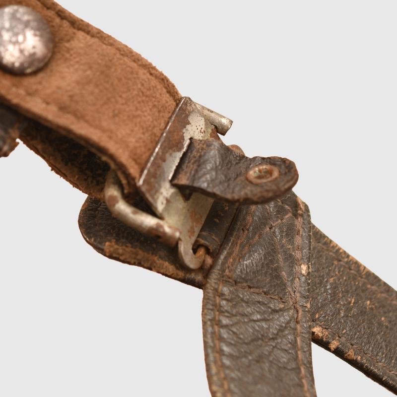 GERMAN WWII LUFTWAFFE SINGLE DECAL PARATROOPER HELMET WITH CLOTH COVER.