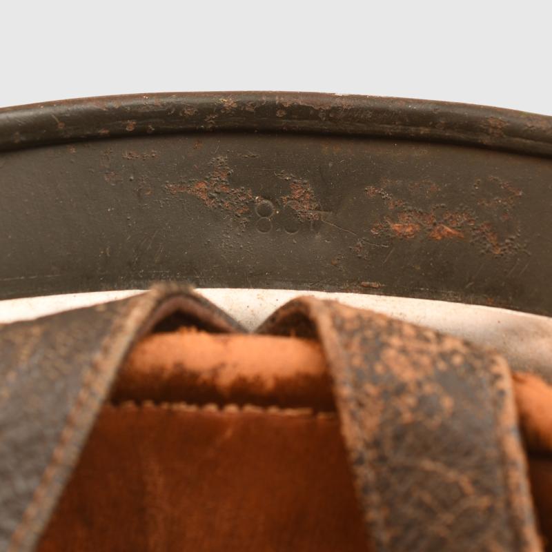 GERMAN WWII LUFTWAFFE SINGLE DECAL PARATROOPER HELMET WITH CLOTH COVER.