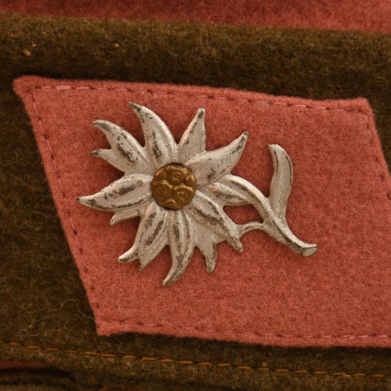 GERMAN WWII SA SUD MARK VISORED FIELD CAP.