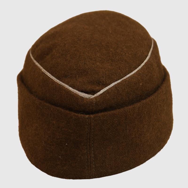 GERMAN WWII RMBO VISORED FIELD CAP.