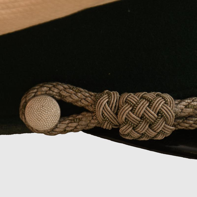 GERMAN WWII CUSTOM OFFICERS WHITE TOP VISOR CAP.