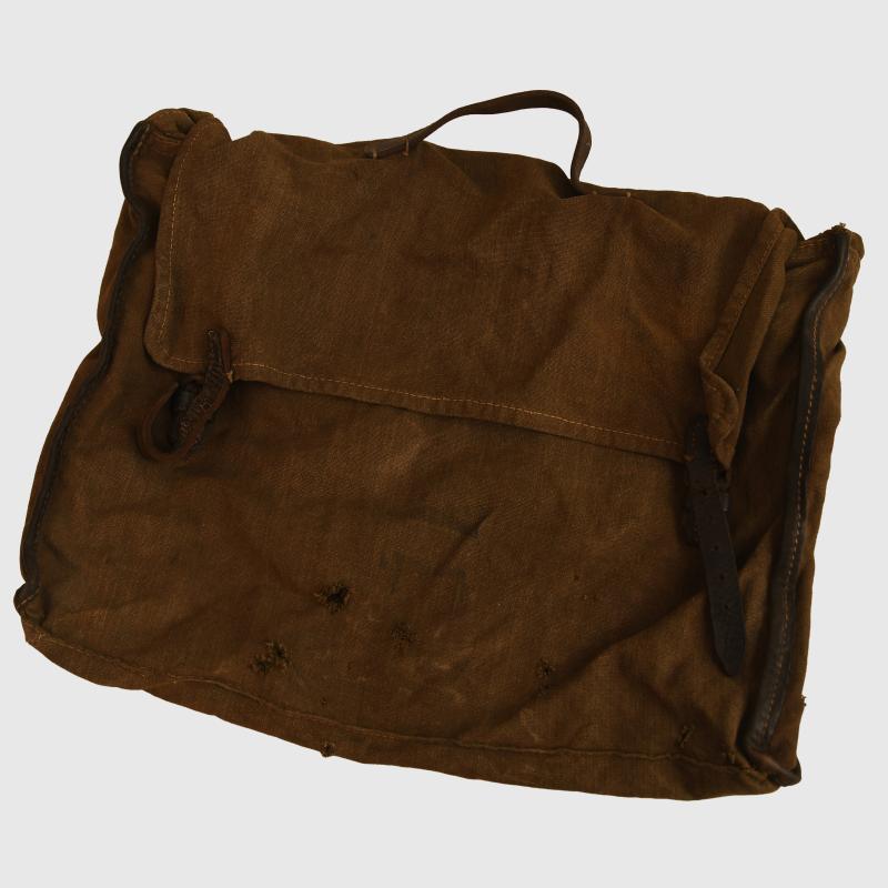 GERMAN WWII ARMY SMALL CLOTHING BAG.