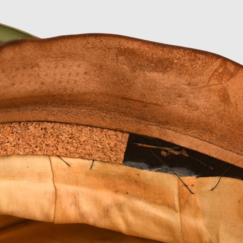 GERMAN WWII LPG GENERAL GOERING ENLISTED MANS OR NCO VISOR CAP.