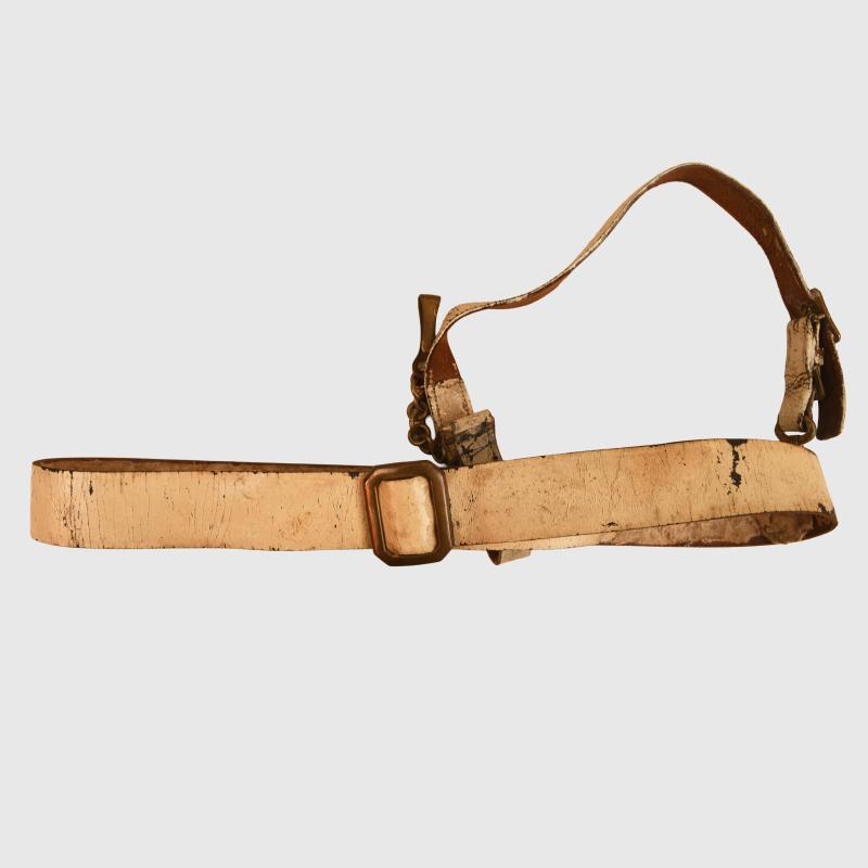 GERMAN WWI ARMY NCO CAVALRY BELT BUCKLE AND SWORD STRAP.
