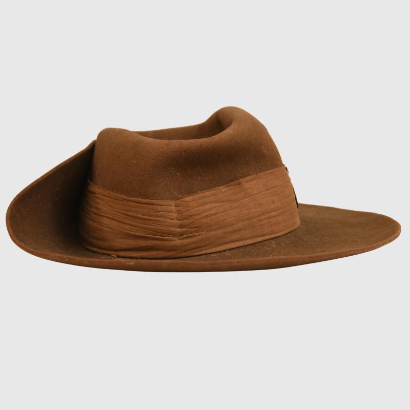 BRITISH WWII SECOND INFANTRY DIVISION SLOUCH HAT.