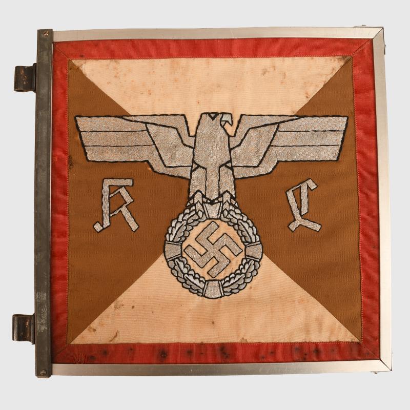 GERMAN WWII KREISLEITUNG CAR PENNANT.