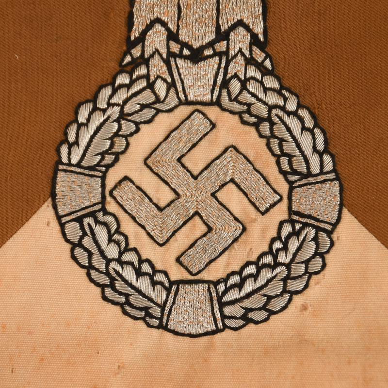 GERMAN WWII KREISLEITUNG CAR PENNANT.