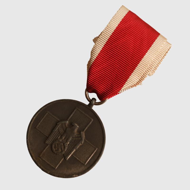 GERMAN WWII SOCIAL WELFARE MEDAL.