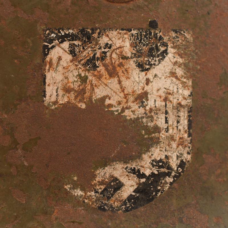 GERMAN WWII BATTLE DAMAGED M35 DOUBLE DECAL COMBAT HELMET.