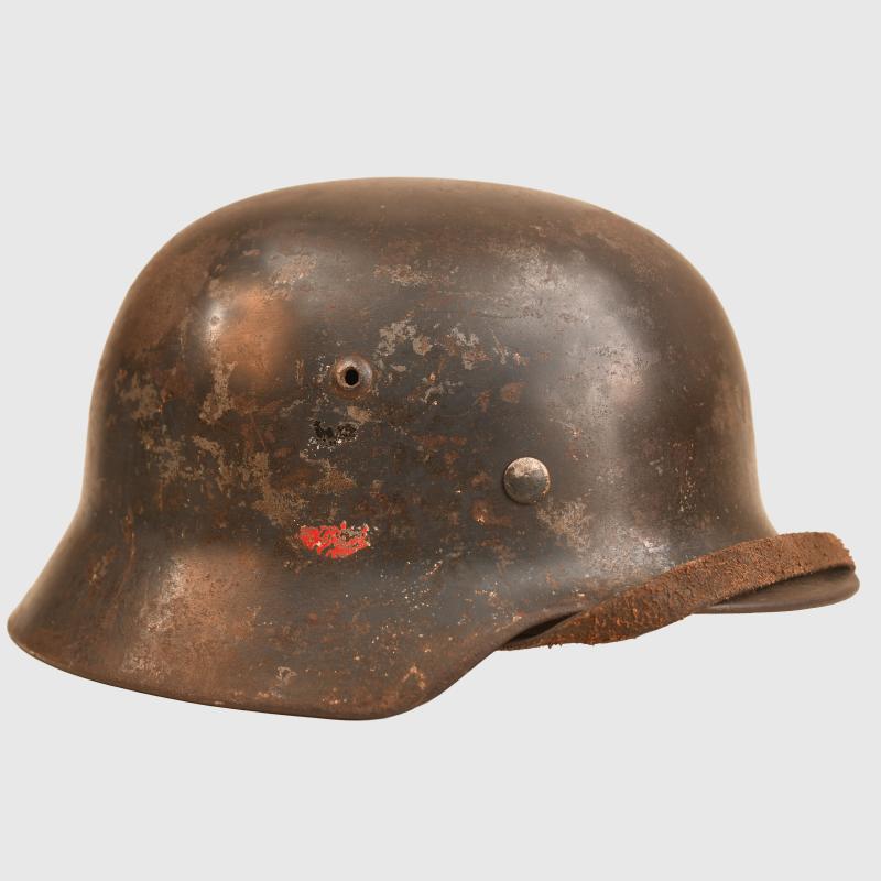 GERMAN WWII LUFTWAFFE DOUBLE DECAL M35 COMBAT HELMET.