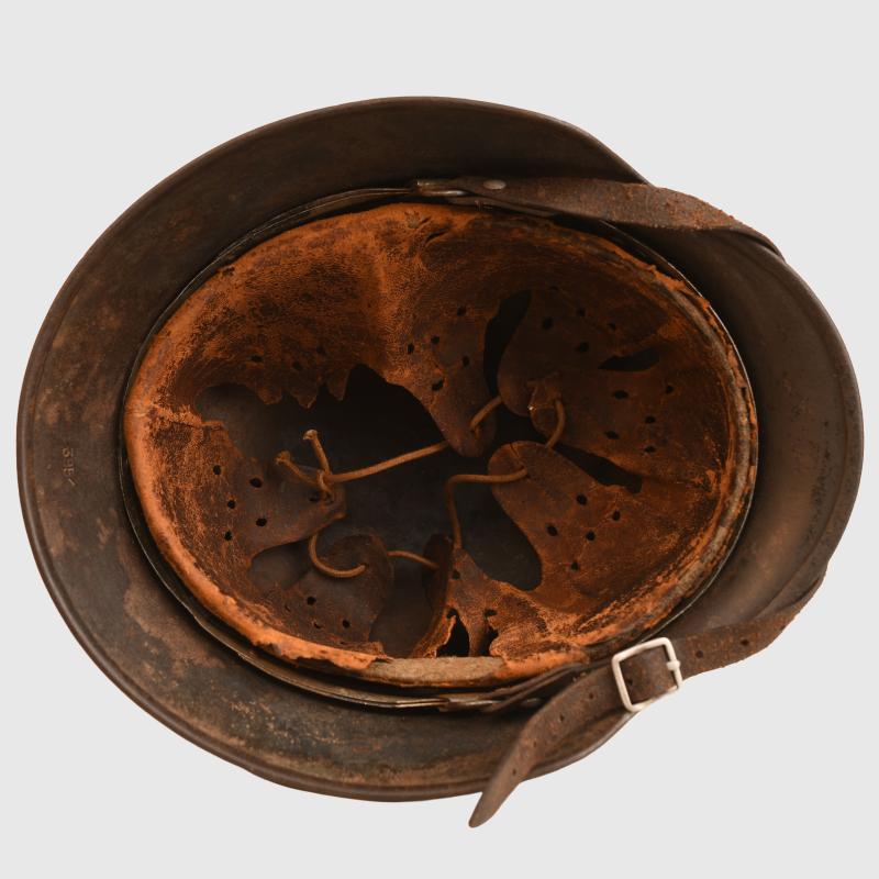 GERMAN WWII LUFTWAFFE DOUBLE DECAL M35 COMBAT HELMET.