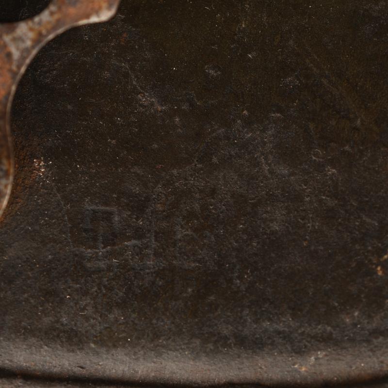 GERMAN WWI M.16 TRENCH HELMET.