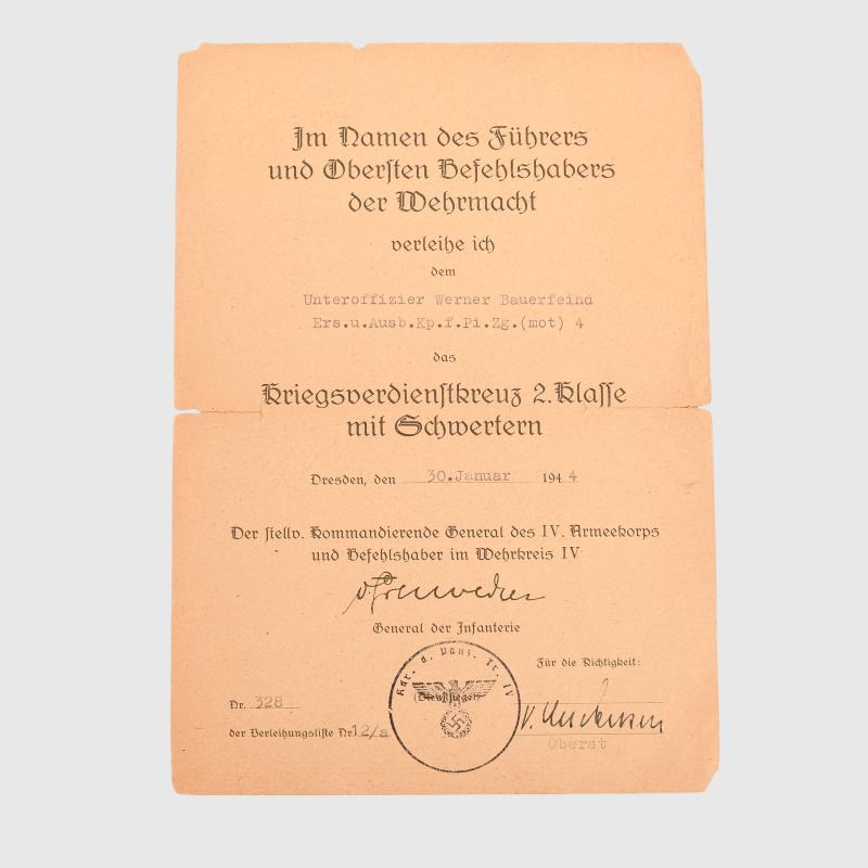 GERMAN WWII ARMY PANZER LEHR DIVISION CITATION AND SOLDBUCH SET.