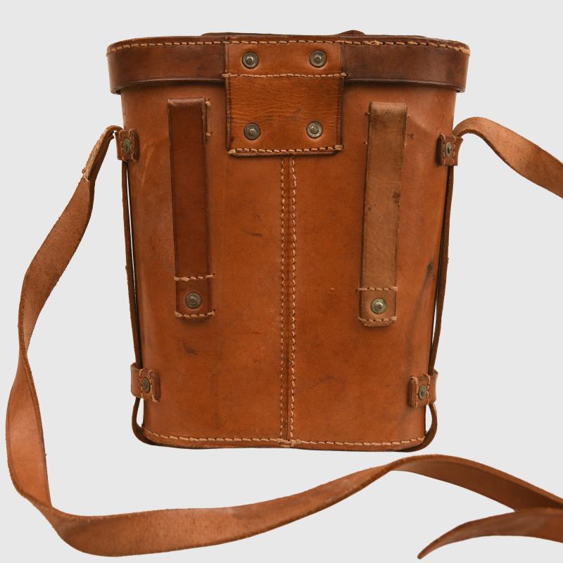 BRITISH WWII OFFICIAL ISSUE BINOCULARS.