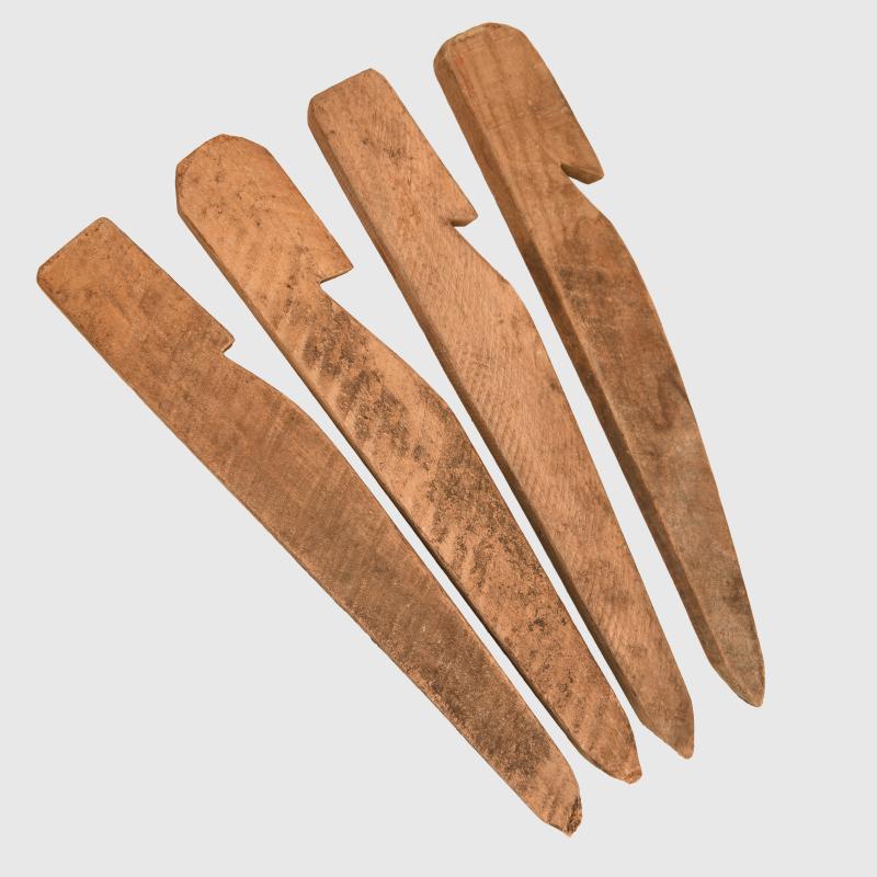 FRENCH WWI TENT PEGS.