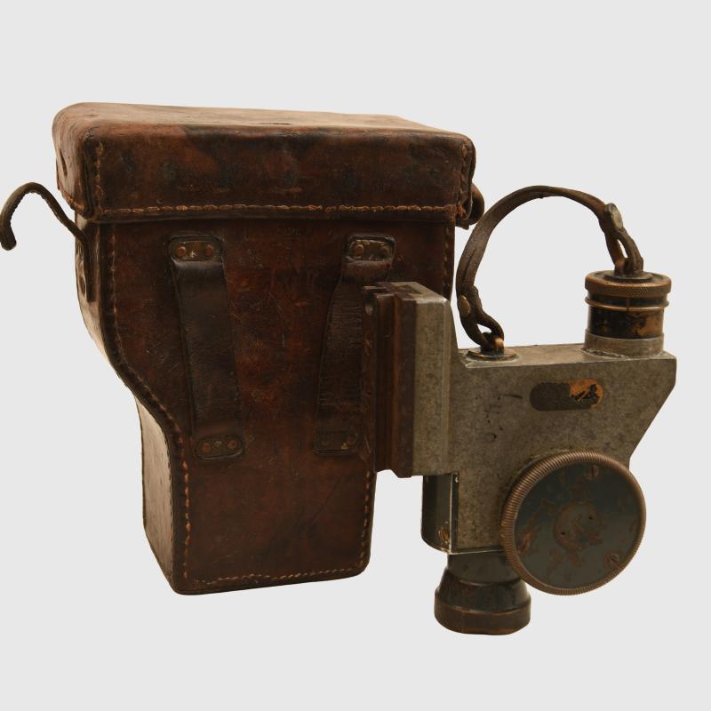GERMAN WWI MAXIM 08 MACHINE GUN SIGHT, CASED.