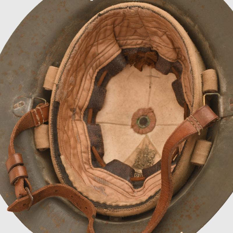 BRITISH WWI OFFICERS 1ST PATTERN RIMLESS BRODIE HELMET. ROYAL ARTILLERY.