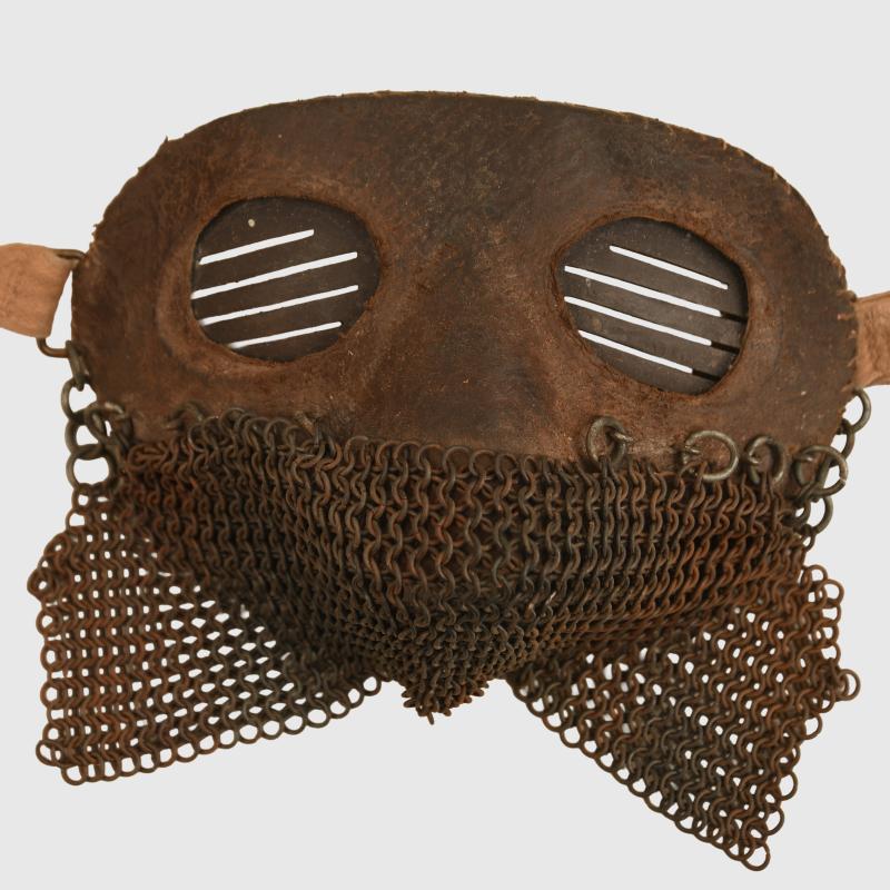 BRITISH WWI TANK FACE MASK.