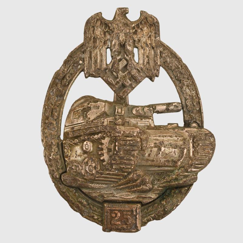 GERMAN WWII 25 TANK ASSAULT BADGE, DUG VERSION BY JFS.