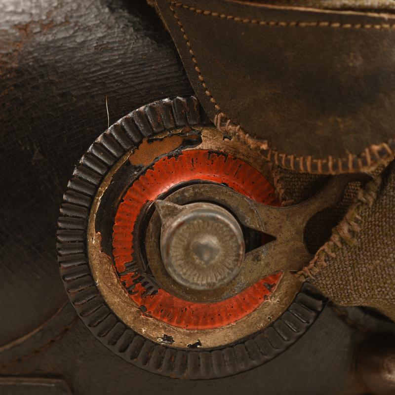 GERMAN WWI SAXON ARTILLERY FIELD GREY PICKELHAUBE WITH COVER.