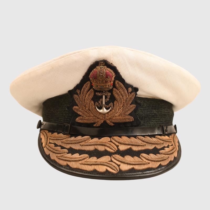 BRITISH WWII ROYAL NAVAL ADMIRALS VISOR CAP.